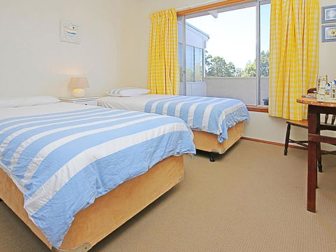 REST ASHORE At MOLLYMOOK - Accommodation in Surfers Paradise 1