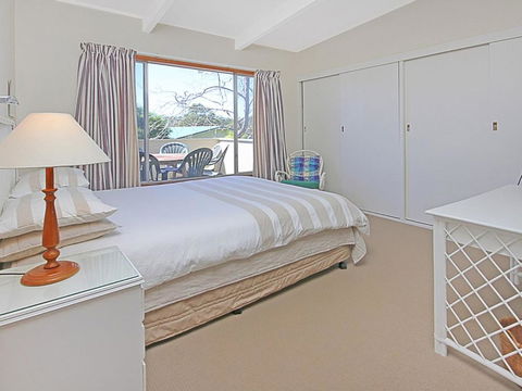 REST ASHORE At MOLLYMOOK - Accommodation in Surfers Paradise 5