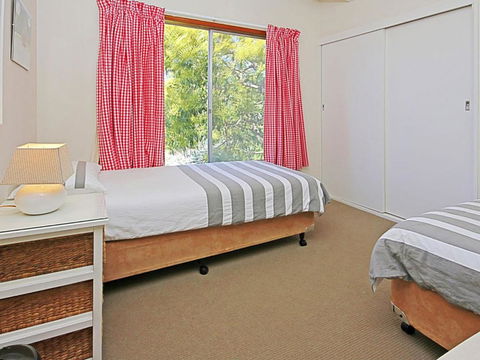REST ASHORE At MOLLYMOOK - Accommodation in Surfers Paradise 2