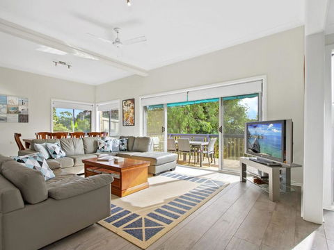 Fairwater In Mollymook - Accommodation in Surfers Paradise 4