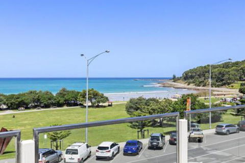 WATERFRONT SEVEN In The Heart Of Lorne - Accommodation in Surfers Paradise 3