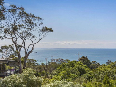 VIEWS At MCCRAE..... - Accommodation in Surfers Paradise 2