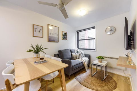 WOW Apartment On Flinders - Accommodation in Surfers Paradise 1