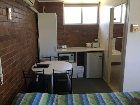 Millmerran Motel - Accommodation in Surfers Paradise 2
