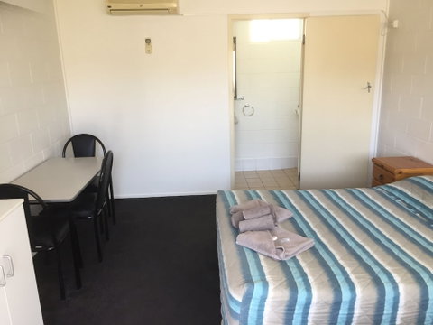 Millmerran Motel - Accommodation in Surfers Paradise 1