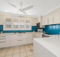 Burkeys 5 Main Street - Accommodation in Surfers Paradise