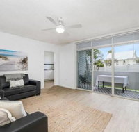 WAVES on MAIN 4 / 1 MAIN STREET - Accommodation in Surfers Paradise