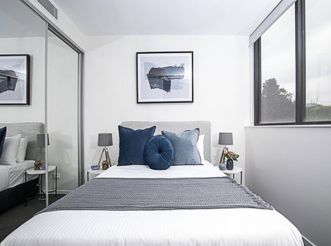 CANBERRA CHIC Hosted By LAbode - Accommodation in Surfers Paradise 3