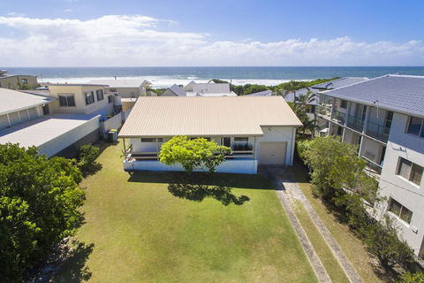 Baileys Beach House - Accommodation in Surfers Paradise 2