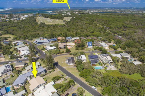 Baileys Beach House - Accommodation in Surfers Paradise 1