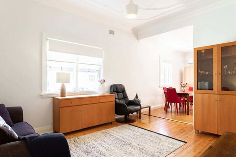 Garden Style Apartment In Prime Location - Accommodation in Surfers Paradise 7