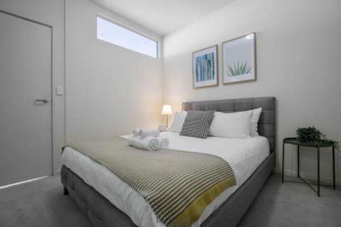 62Green WoodLv21at1bd1bthClose To Mel CBD - Accommodation in Surfers Paradise 2