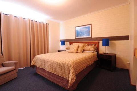 Ballymena Holiday Units - Accommodation in Surfers Paradise 1