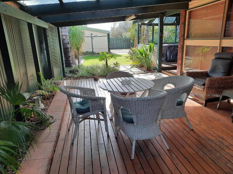 The Palms - Accommodation in Surfers Paradise 2