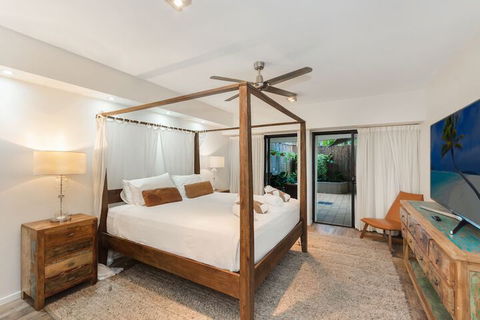 Luxury PoolSide Apartment In Beachfront - Accommodation in Surfers Paradise 6