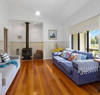 MERMAIDS on MARENGO large home with wifi - Accommodation in Surfers Paradise