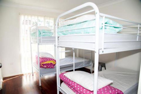 Families Escape To The Coast - Accommodation in Surfers Paradise 2