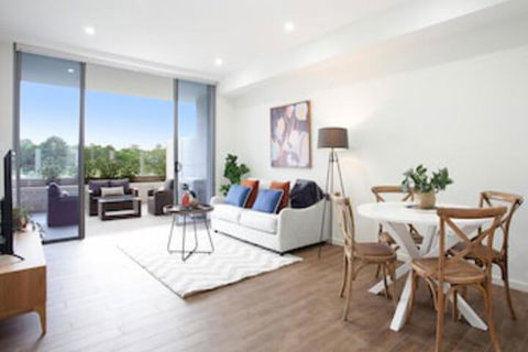 GOLF LOVERS RETREAT-hosted By L'Abode - Accommodation in Surfers Paradise 0