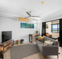 Chic City Apartment w Waterfront Views - Accommodation in Surfers Paradise