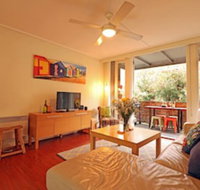 Colour Pop - Rejuvenate Stays - Accommodation in Surfers Paradise