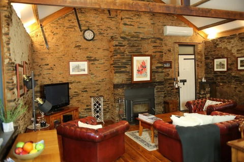 William Hunt's Retreat - Redwood Studio - Accommodation in Surfers Paradise 3