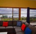 Endeavour 10 Dulconghi Street - Accommodation in Surfers Paradise