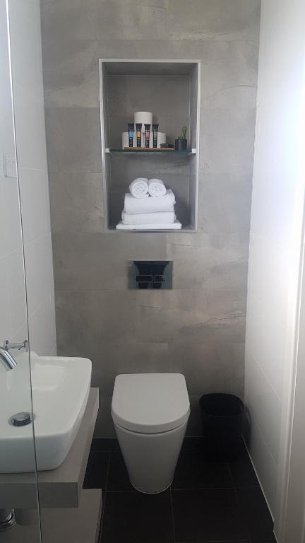 The Avenue Inn - Accommodation in Surfers Paradise 2