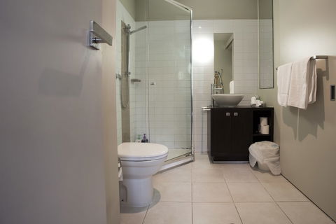 ReadySet Apartments On Altona - Accommodation in Surfers Paradise 4