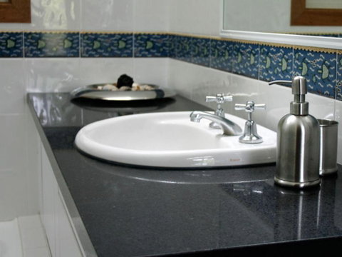 Vainui - Accommodation in Surfers Paradise 6