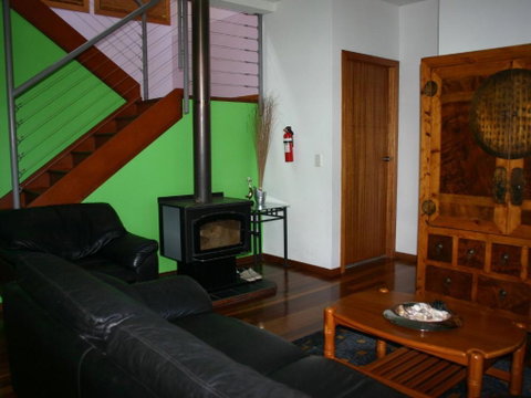 Vainui - Accommodation in Surfers Paradise 1