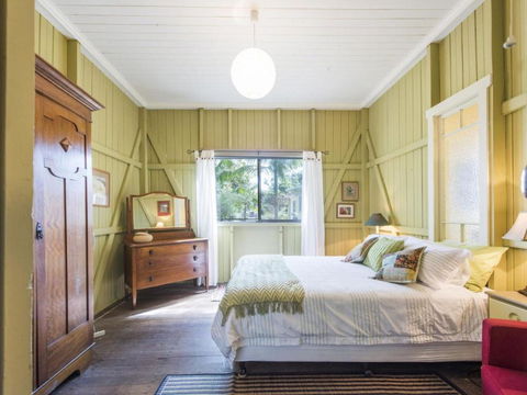 Little Beach House - Accommodation in Surfers Paradise 3