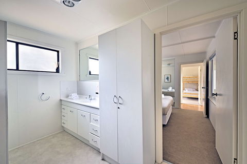 Waders - Accommodation in Surfers Paradise 3