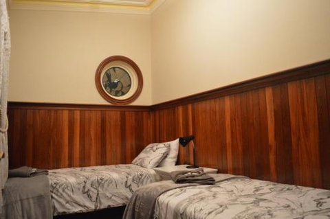 Gargoyle Lodge - Accommodation in Surfers Paradise 5