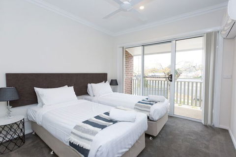 Wagga Apartments 2 - Accommodation in Surfers Paradise 3