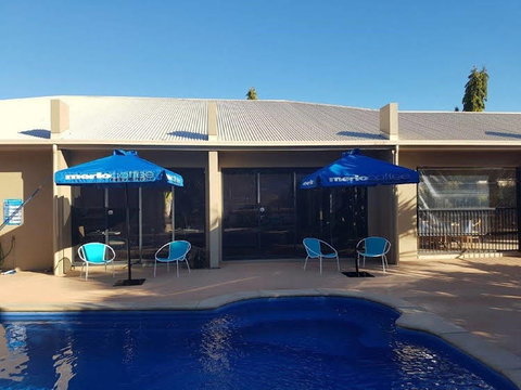 Chinchilla Palms Motor Inn - Accommodation in Surfers Paradise 0
