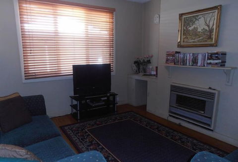 Lilly May Cottage - Accommodation in Surfers Paradise 3