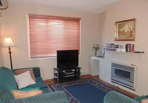 Lilly May Cottage - Accommodation in Surfers Paradise 2