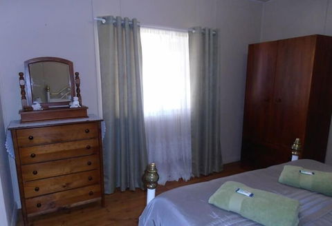 Lilly May Cottage - Accommodation in Surfers Paradise 1