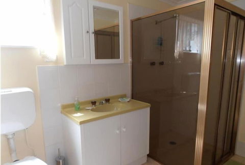 Lilly May Cottage - Accommodation in Surfers Paradise 6