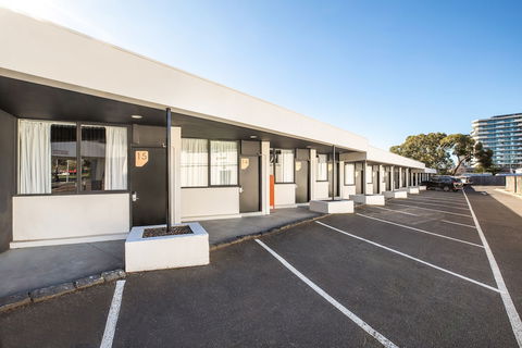 Nightcap At Monash Hotel - Accommodation in Surfers Paradise 0