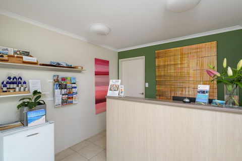 Tin Can Bay's Sleepy Lagoon Motel - Accommodation in Surfers Paradise 0