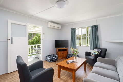 Tin Can Bay's Sleepy Lagoon Motel - Accommodation in Surfers Paradise 6