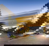 Ramada by Wyndham Diplomat Canberra - Accommodation in Surfers Paradise