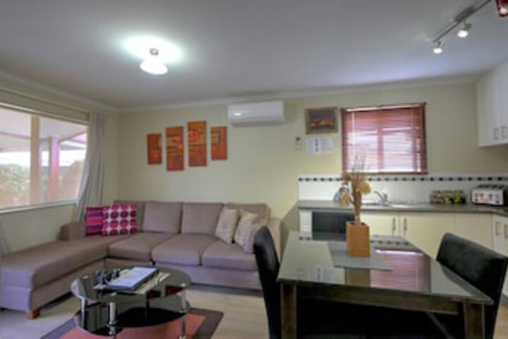  Accommodation in Surfers Paradise