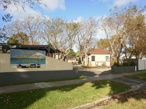 Kickback Cottages - Accommodation in Surfers Paradise 3