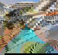 West Beach Lagoon 212 - Gorgeously decorated - Accommodation in Surfers Paradise