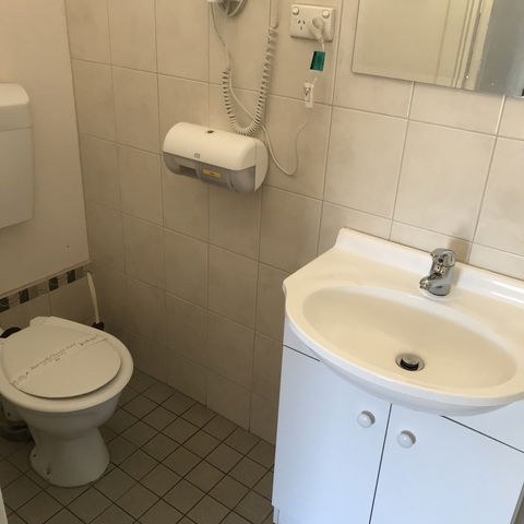 Travelway Motel - Accommodation in Surfers Paradise 2