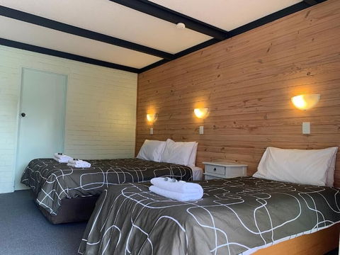 Gloucester Motel - Accommodation in Surfers Paradise 1