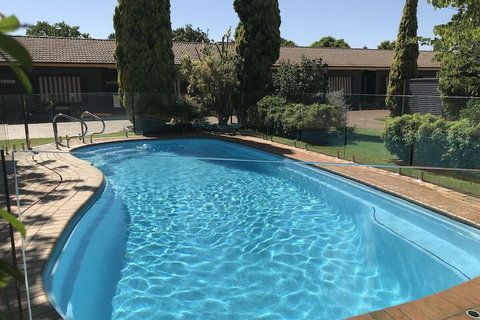 Country Apartments - Accommodation in Surfers Paradise 4