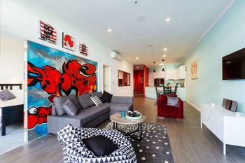 Vance 2Bdr Melbourne Apartment - Accommodation in Surfers Paradise 0